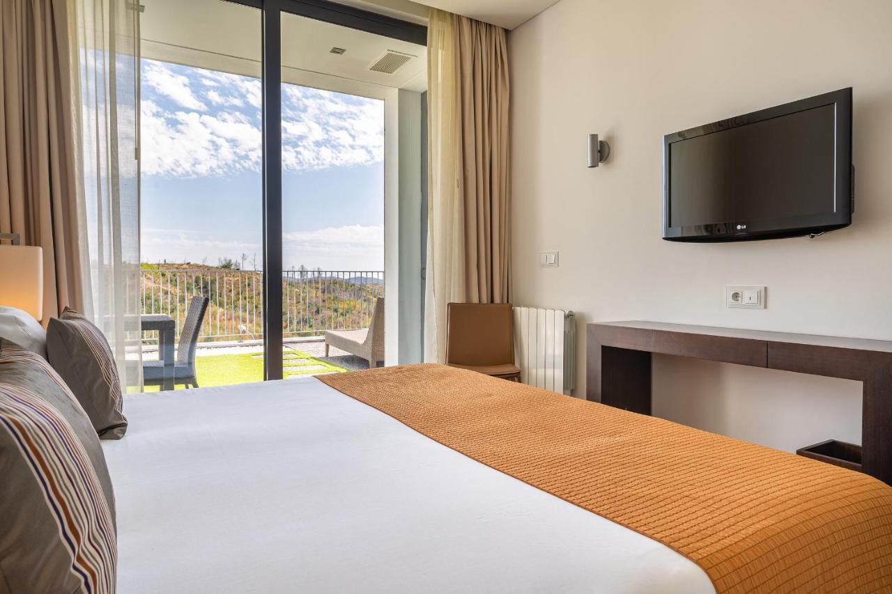 Suite with Terrace and Mountain View,1248804547:JPEG